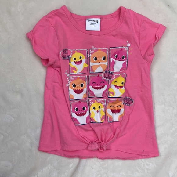 Bundle 2 pinkfong Baby Shark outfits - Picture 7 of 11